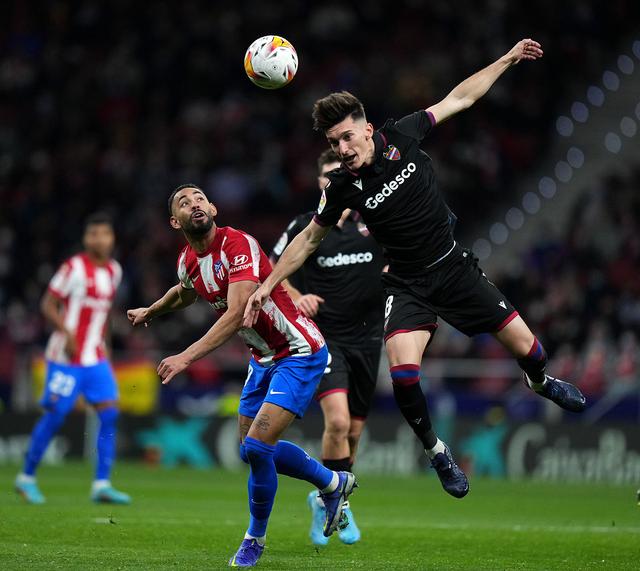 开云中国-集结日体能课后，毕尔巴鄂竞技回应争议备战西甲，态度坚定，更衣室氛围转暖