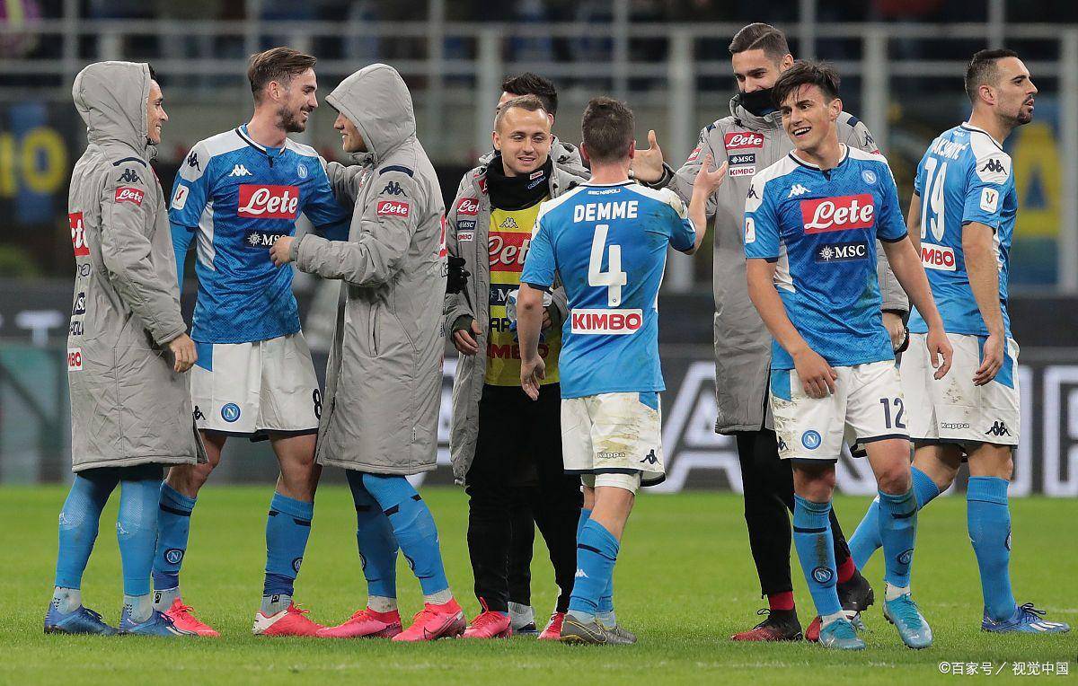 开云中国-波尔图迎西甲关键赛，加时末段内部沟通，引发热议，身体对抗强度拉满