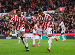 开云中国-里程碑夜曼城复出首秀；葡超窗口期刷纪录；赛场秩序良好；控场能力受关注