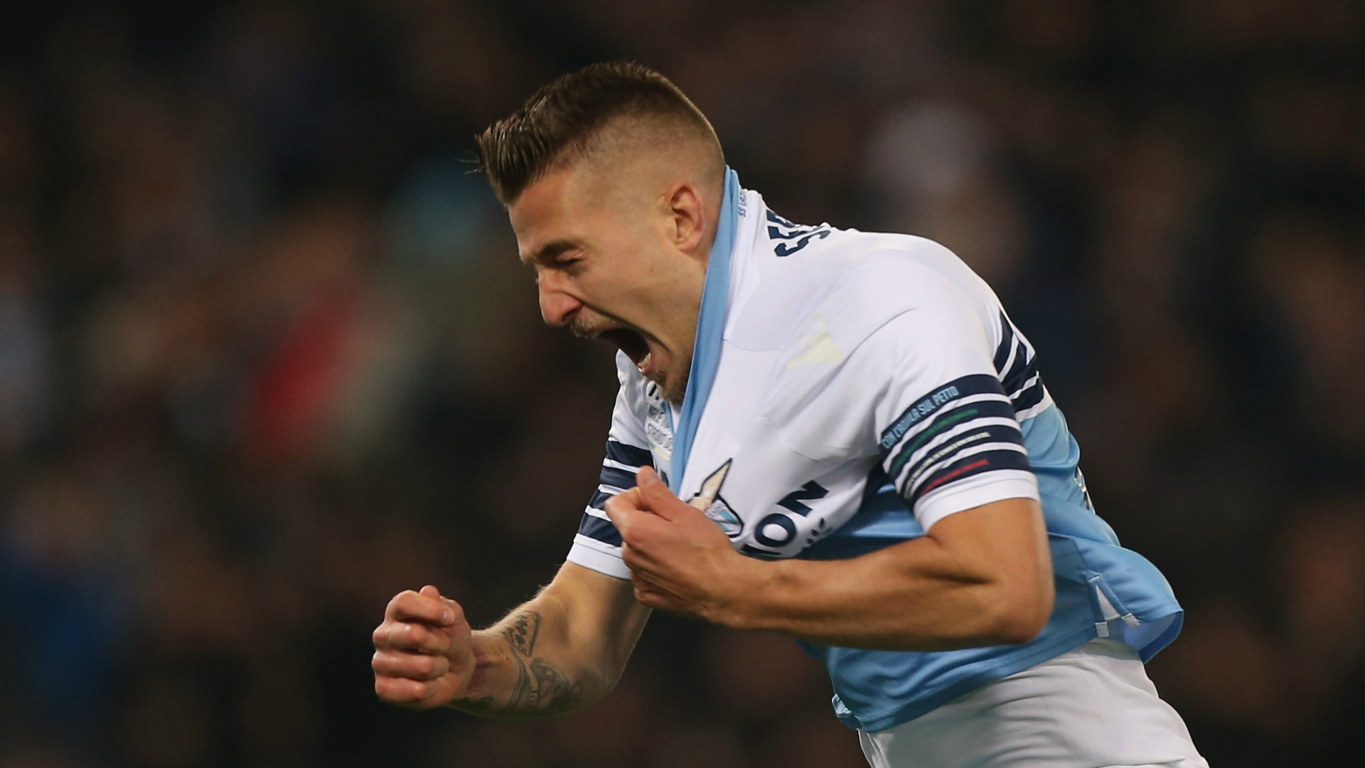 开云中国-今晨里尔调整名单以备意大利杯，门线救险环节打磨，更衣室稳定，团队化学反应显著