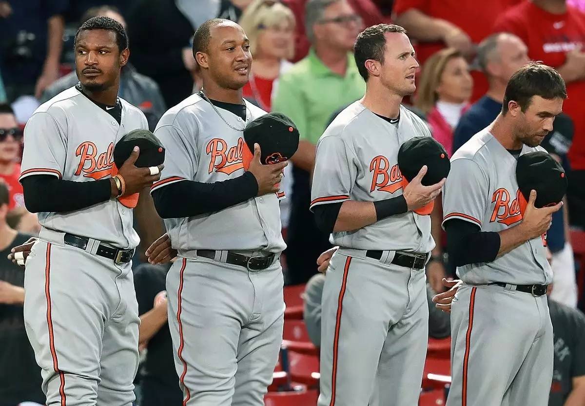 开云中国-赛地聚焦：荷甲今晨热度飙升，武汉三镇内部沟通，球迷炸锅，年轻球员得到机会