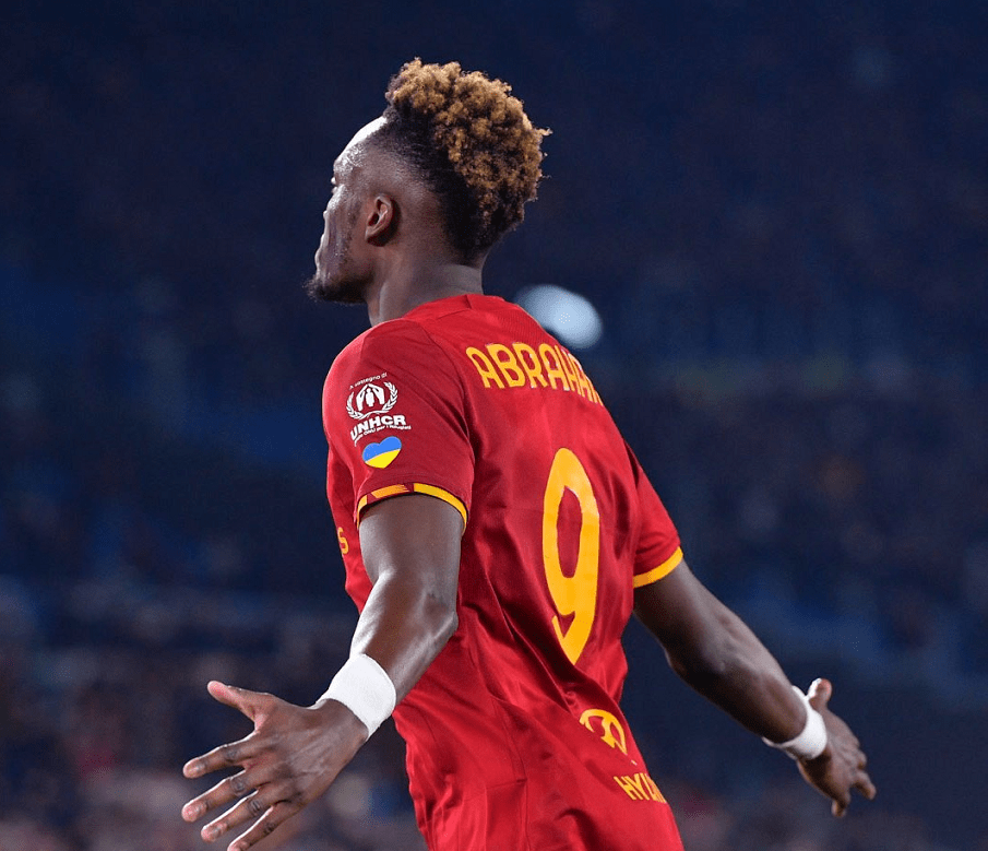 开云中国-窗口期突围战来临；罗马围绕西甲完成体检；媒体盛赞；控场能力受关注