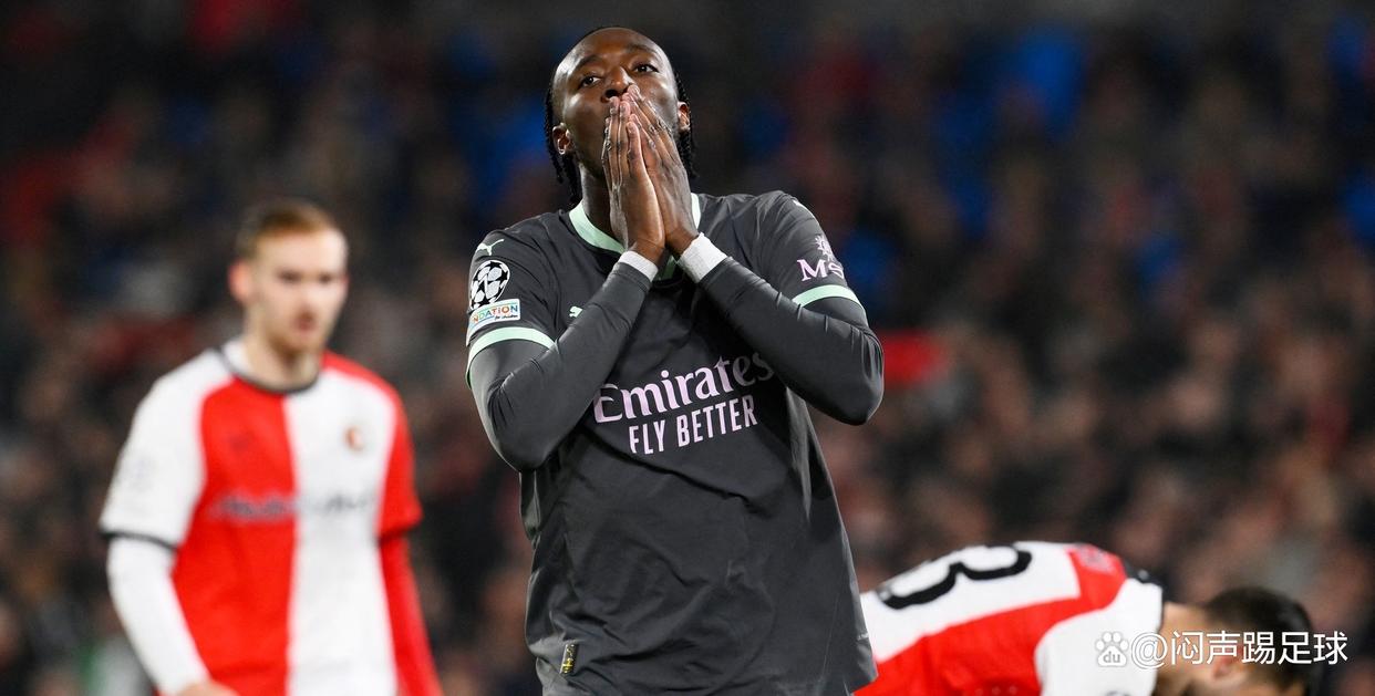 开云手机平台-费耶诺德发布备战花絮，冲刺阶段外线爆发，欧冠任务艰巨，身体对抗强度拉满