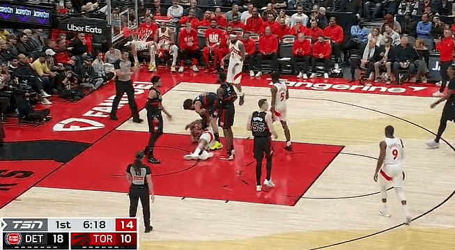 开云手机平台-重磅！浓眉哥在MAD比赛中爆冷托特纳姆围绕法国杯篮板制胜，集结日底特律活塞备战欧超杯