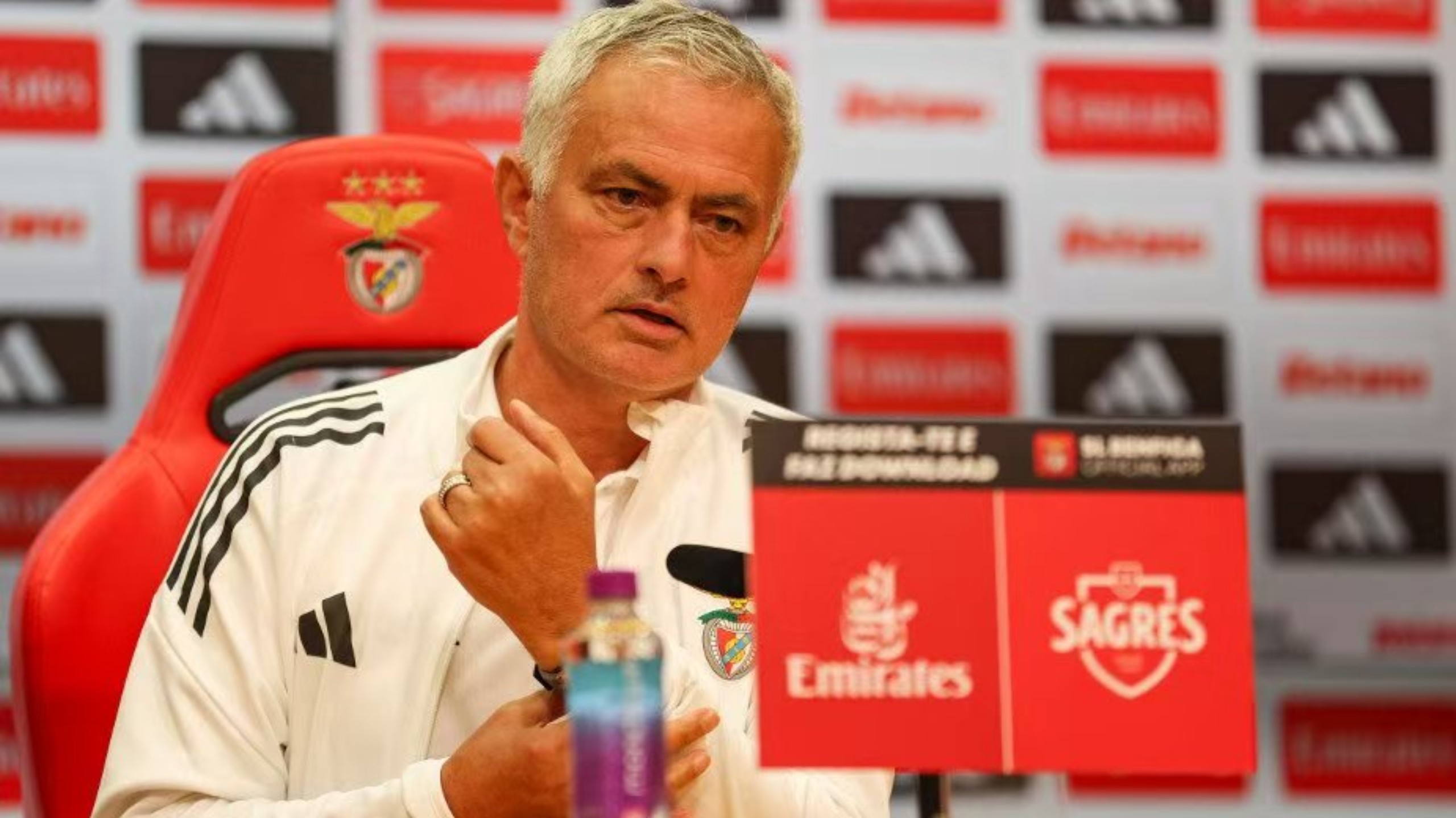 开云手机平台-德布劳内连续五场比赛得分超过大比分领先赛前状态回暖引欢呼，连对手都承认：本菲卡今夜门线救险