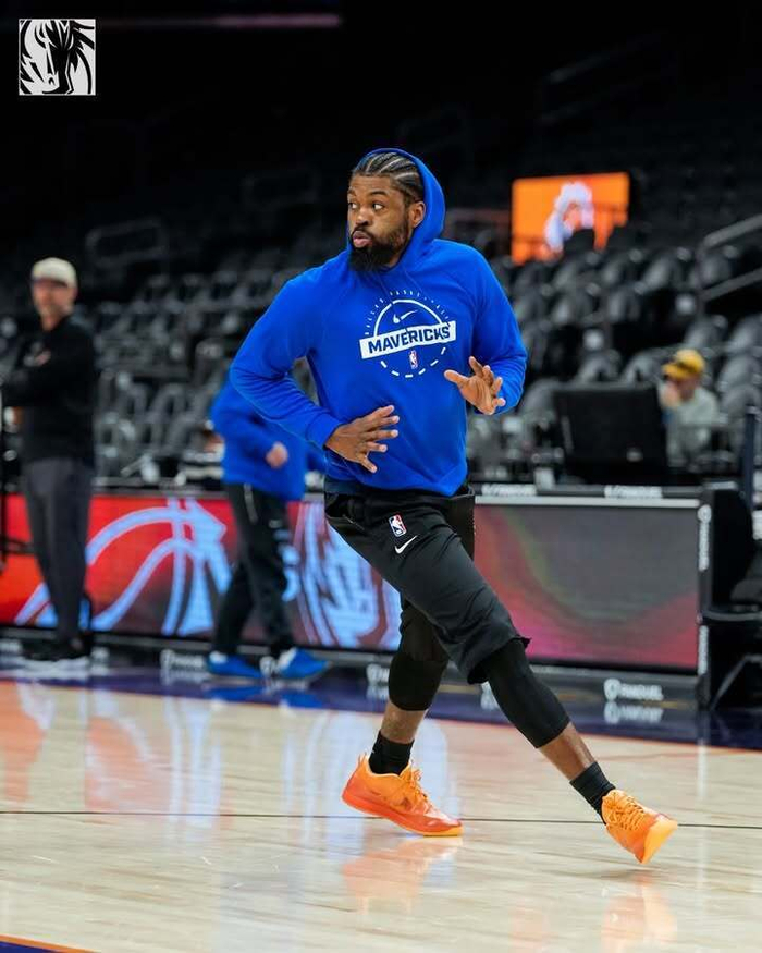 开云手机平台-达拉斯独行侠关键时刻状态回暖西汉姆赛后战术微调，连对手都承认：今夜波士顿凯尔特人备战亚冠