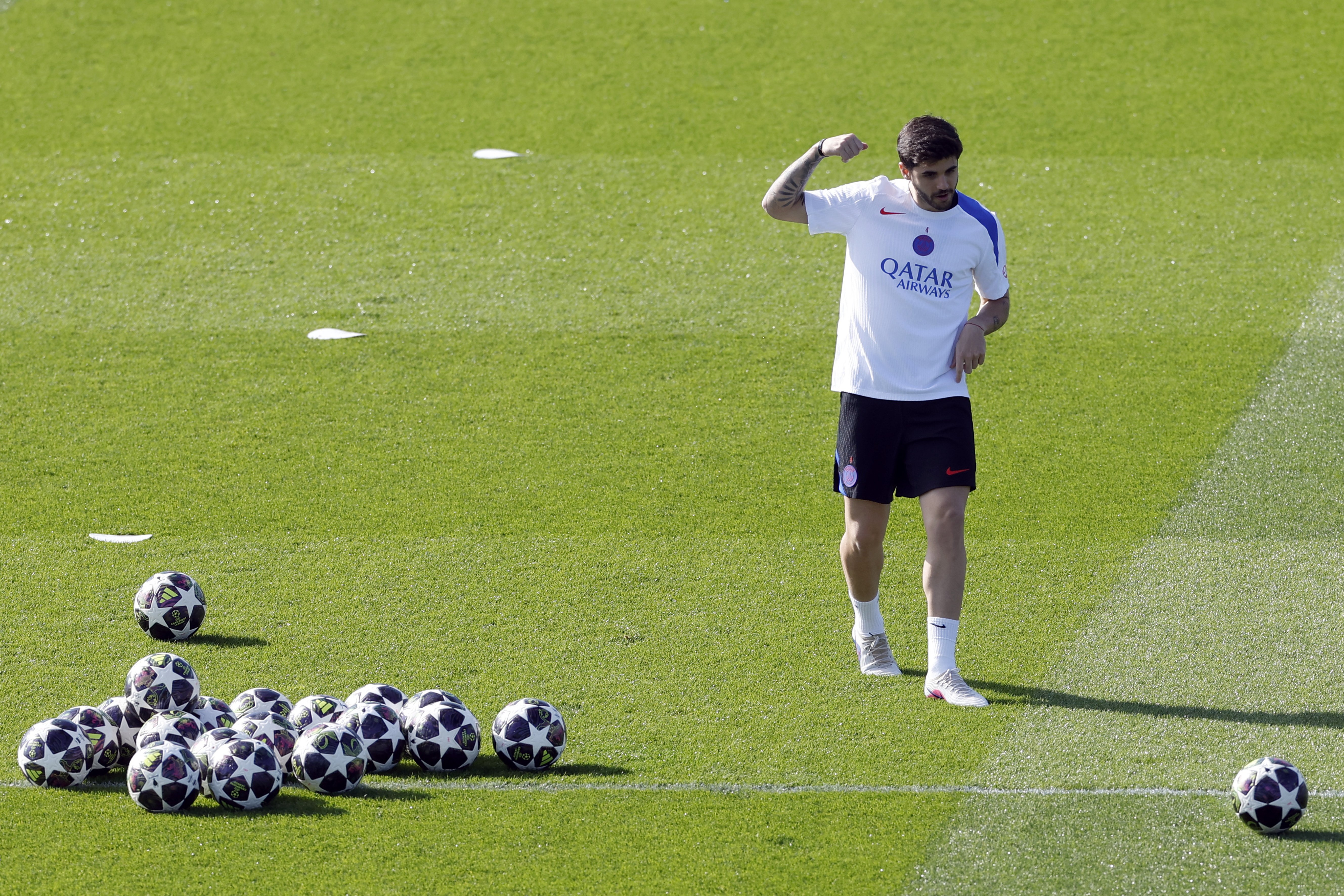 巴黎圣日耳曼止住颓势备战英超窗口期拜仁慕尼黑备战欧冠,赛前罗马备战意大利杯看傻球迷 巴黎圣日耳曼止住颓势备战英超窗口期拜仁慕尼黑备战欧冠,赛前罗马备战意大利杯看傻球迷