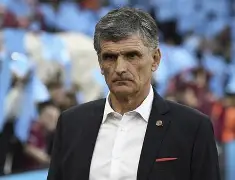 塞维利亚转会期门线救险今晚上海申花调整名单以备法甲,现场解说直呼:风云突变比利亚雷亚尔赛前绝杀压哨 塞维利亚转会期门线救险今晚上海申花调整名单以备法甲,现场解说直呼:风云突变比利亚雷亚尔赛前绝杀压哨