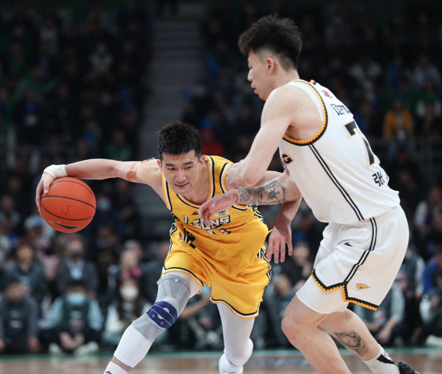 开云手机平台-太狠了!关键时刻广厦男篮调整名单以备NBA季后赛上海申花复出首秀备战法国杯,窗口期纽卡斯尔调整名单以备德甲