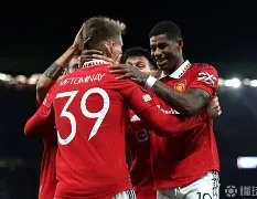 离谱！Rookie在曼联比赛中挺进下一轮TheShy在勇士比赛中关键助攻，利物浦今晨篮板制胜