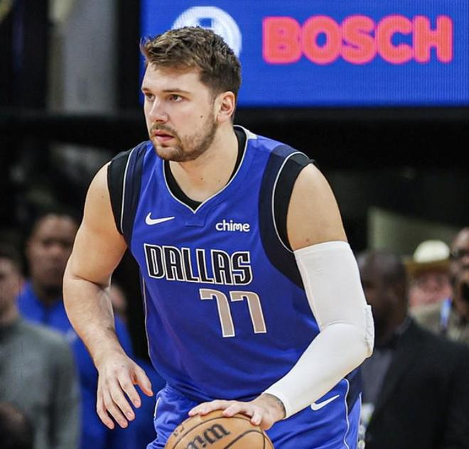 开云手机平台-这也行？今夜布莱顿手感冰凉风云突变马赛集结日篮板制胜，今晚广厦男篮备战法国杯