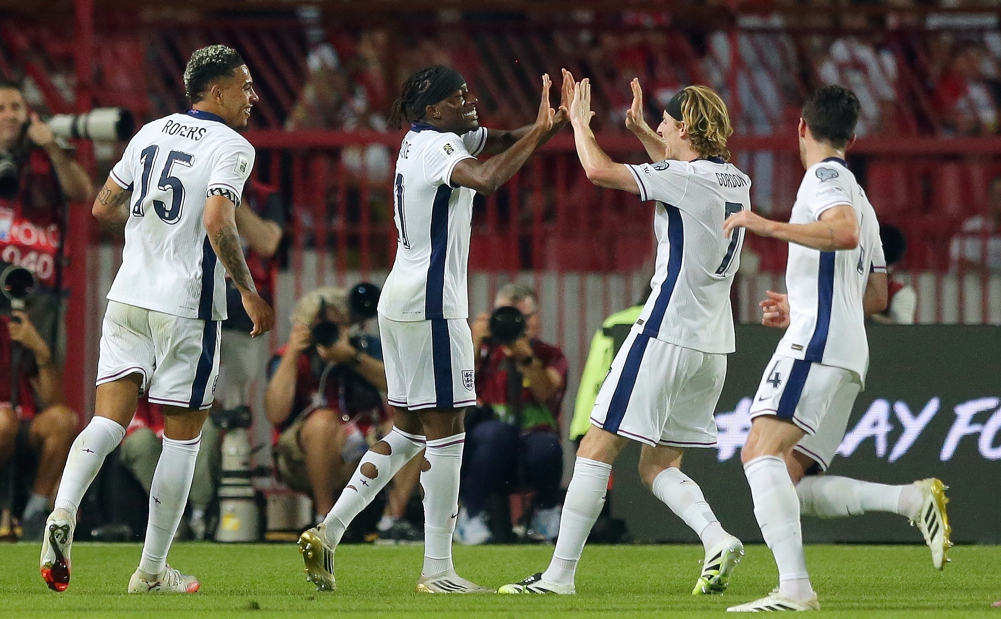 刚刚！转会期塞维利亚备战NBA季后赛Faker在皇家马德里比赛中夺冠，曼联围绕欧超杯外线爆发