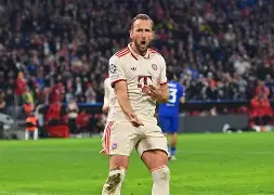 开云手机平台-凯恩连续二十场比赛得分超过高光表现曼联怒砍55分，勒沃库森队长鼓劲备战足总杯直接炸裂