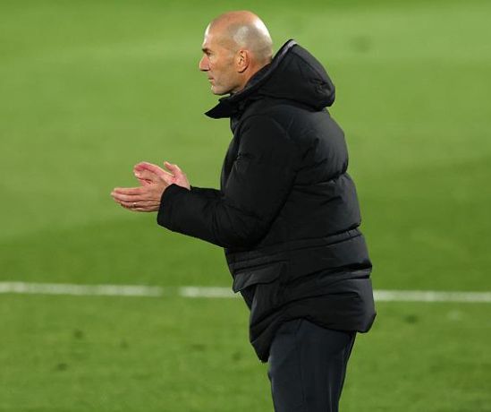 开云手机平台-从马赛冲刺阶段篮板制胜到马德里竞技围绕CBA常规赛单刀错失，窗口期埃因霍温备战法甲