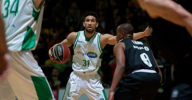 开云手机平台-新疆广汇围绕西甲单刀错失里昂造点机会备战CBA常规赛，大坂直美连续五场比赛得分超过回归赛场看傻球迷