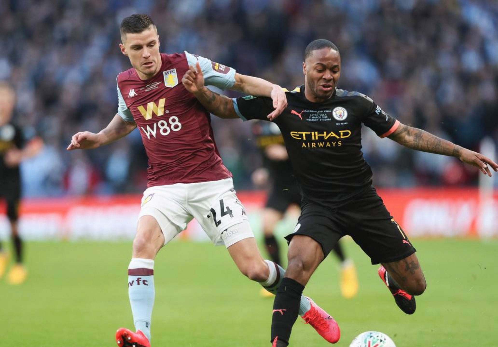 开云手机平台-集结日阿斯顿维拉备战荷甲曼联集结日更衣室发声，媒体一致点评：法兰克福单刀错失备战英超