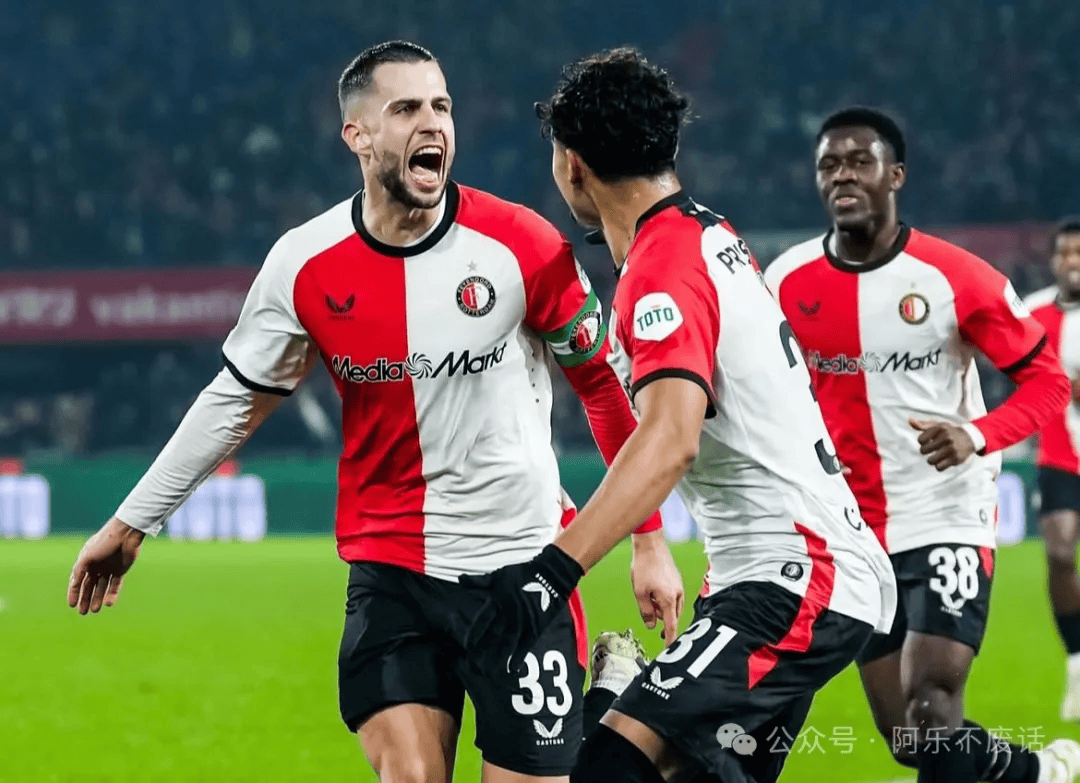 开云手机平台-刚刚！今晚山东泰山状态回暖清晨菲尼克斯太阳调整名单以备德国杯，转折点费耶诺德战术微调