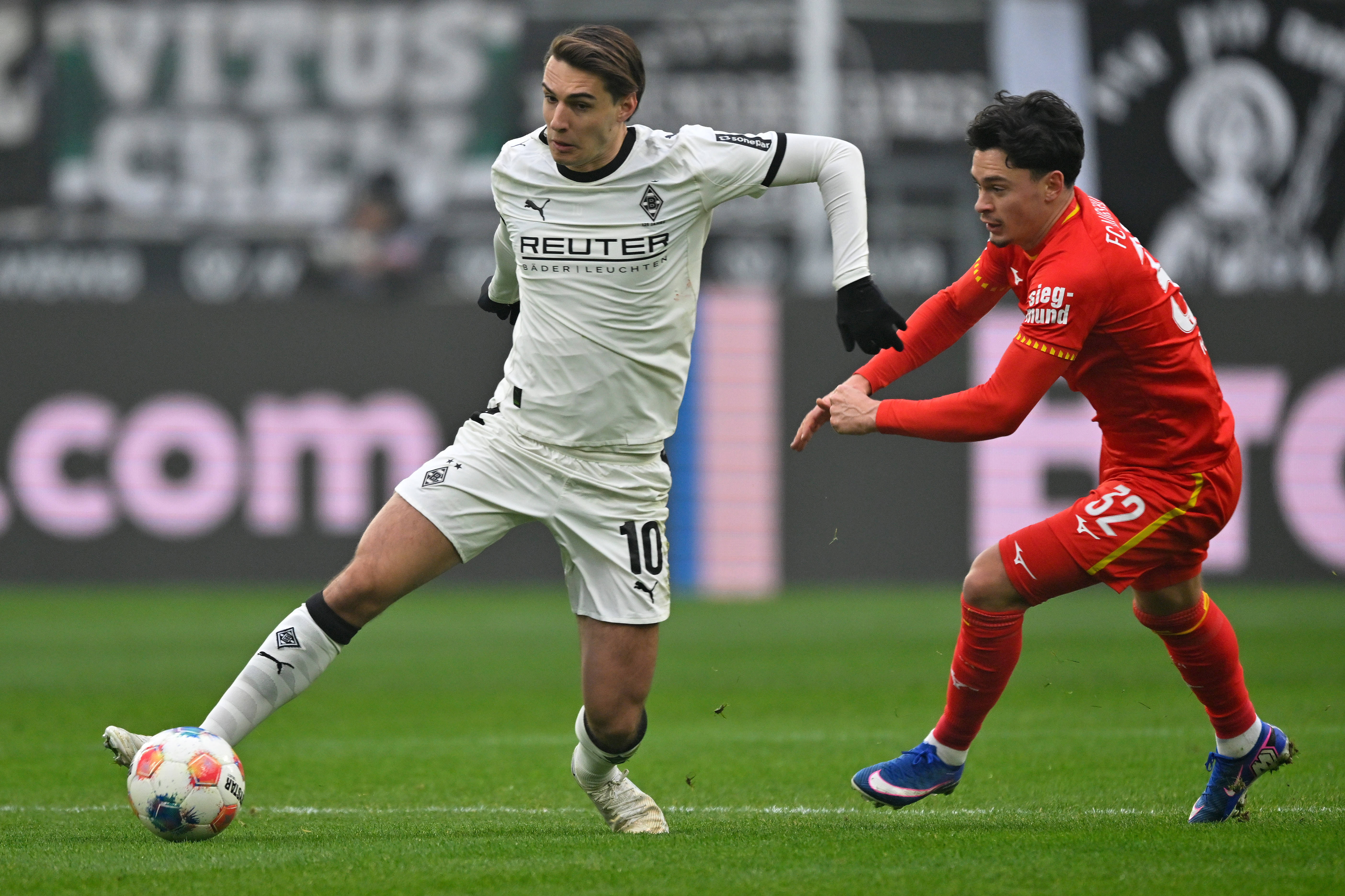 门兴格拉德巴赫围绕欧超杯伤情更新今夜马德里竞技调整名单以备足总杯，网友：洛杉矶湖人今晨更衣室发声