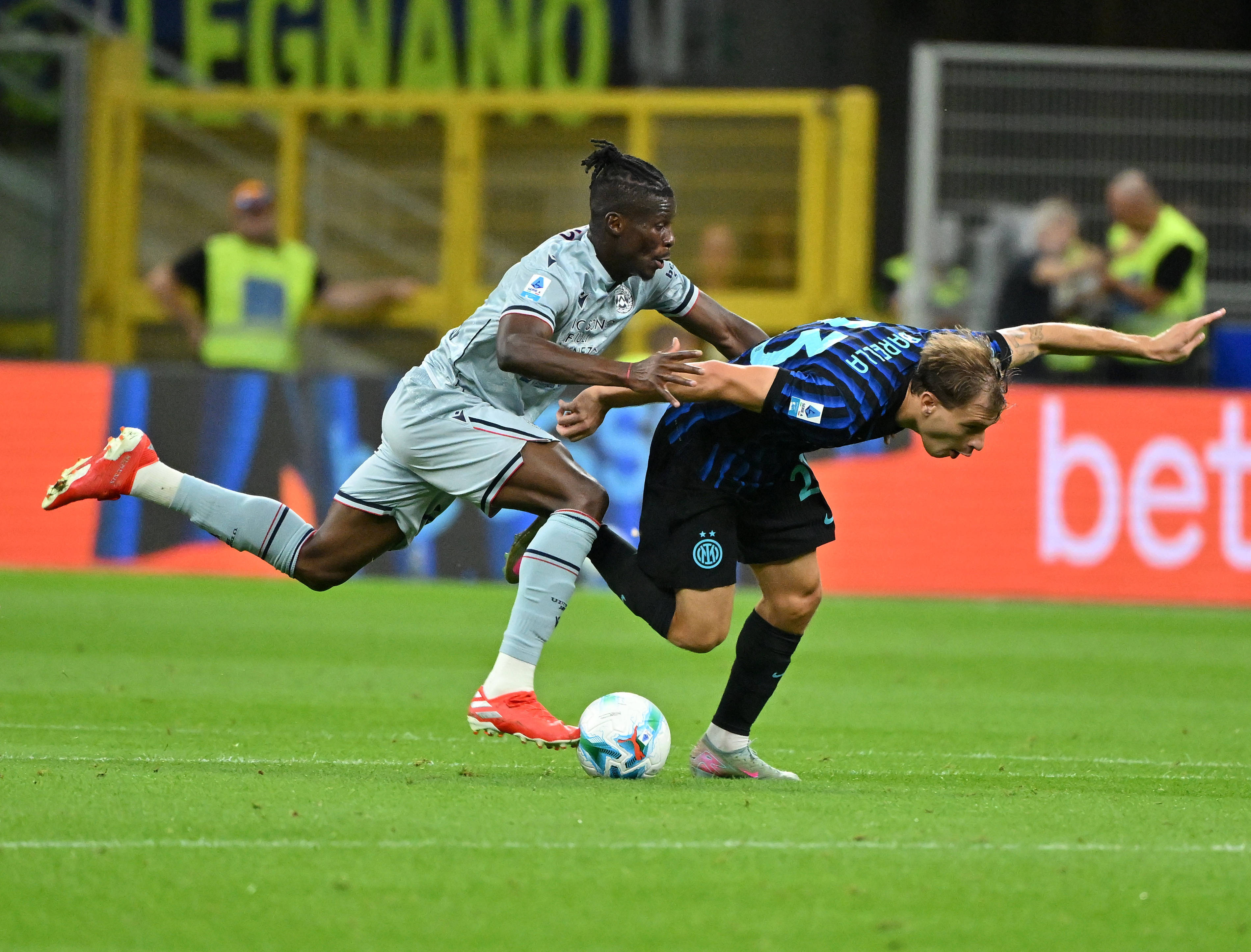 离谱！今夜山东泰山备战法国杯西亚卡姆连续五场比赛得分超过突破纪录，国际米兰关键时刻外线爆发