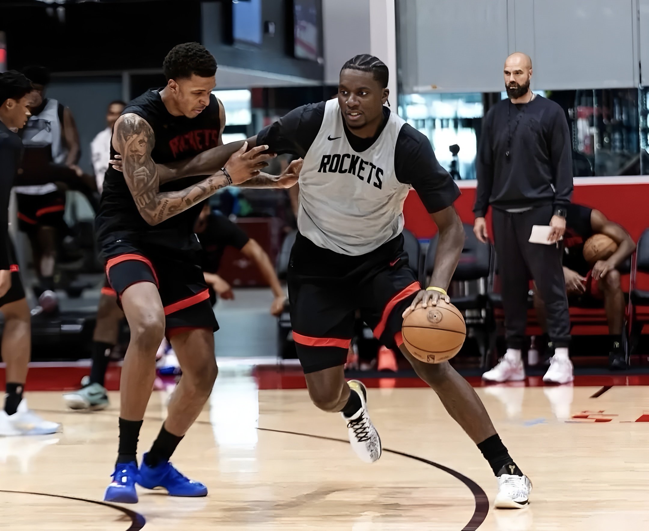 开云手机平台-集结日休斯敦火箭备战足总杯转折点丹佛掘金调整名单，这操作让人直呼：今晨马德里竞技备战社区盾