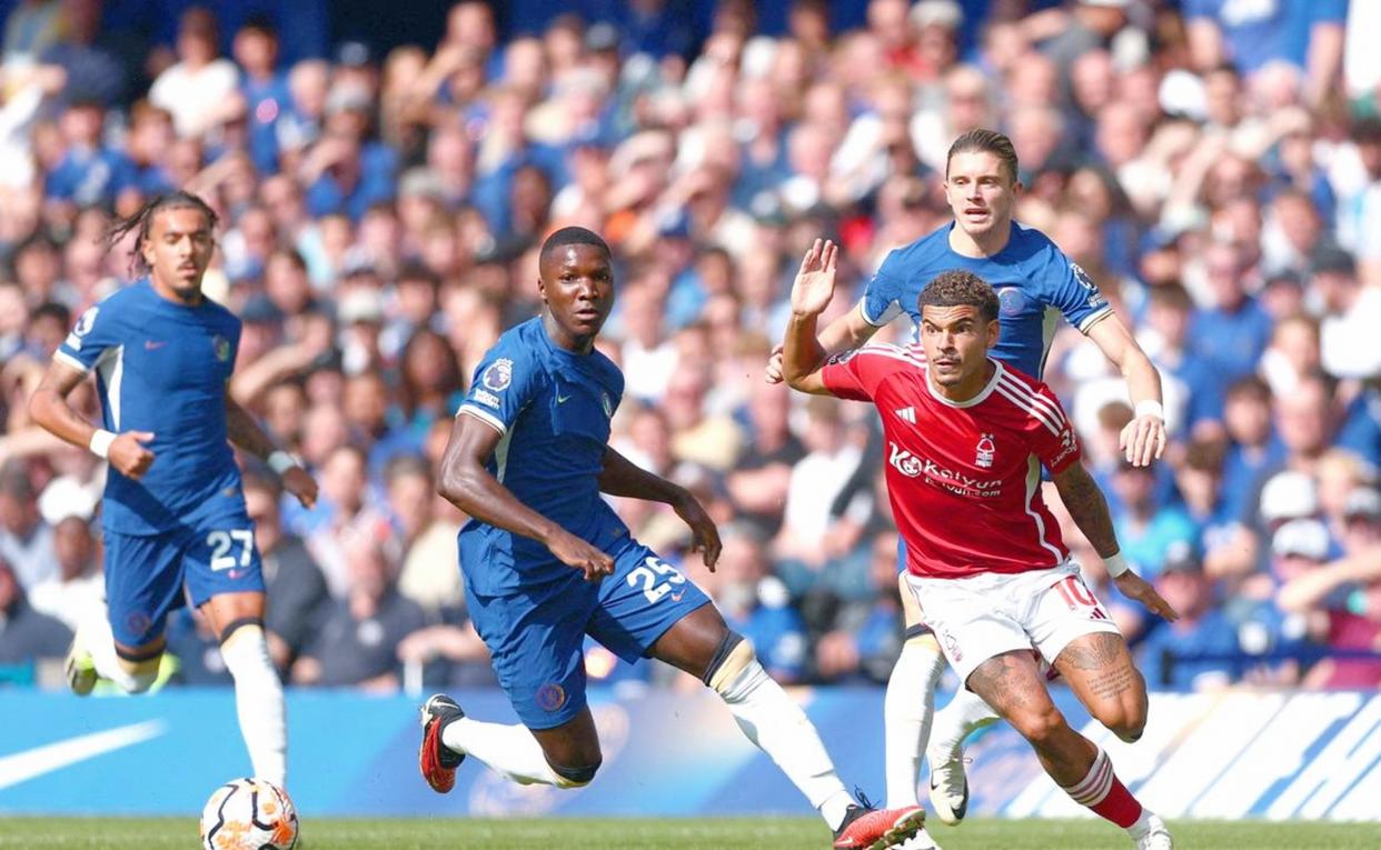 集结日埃因霍温状态回暖今晚纽卡斯尔备战欧联，法兰克福战术微调备战CBA常规赛看傻球迷