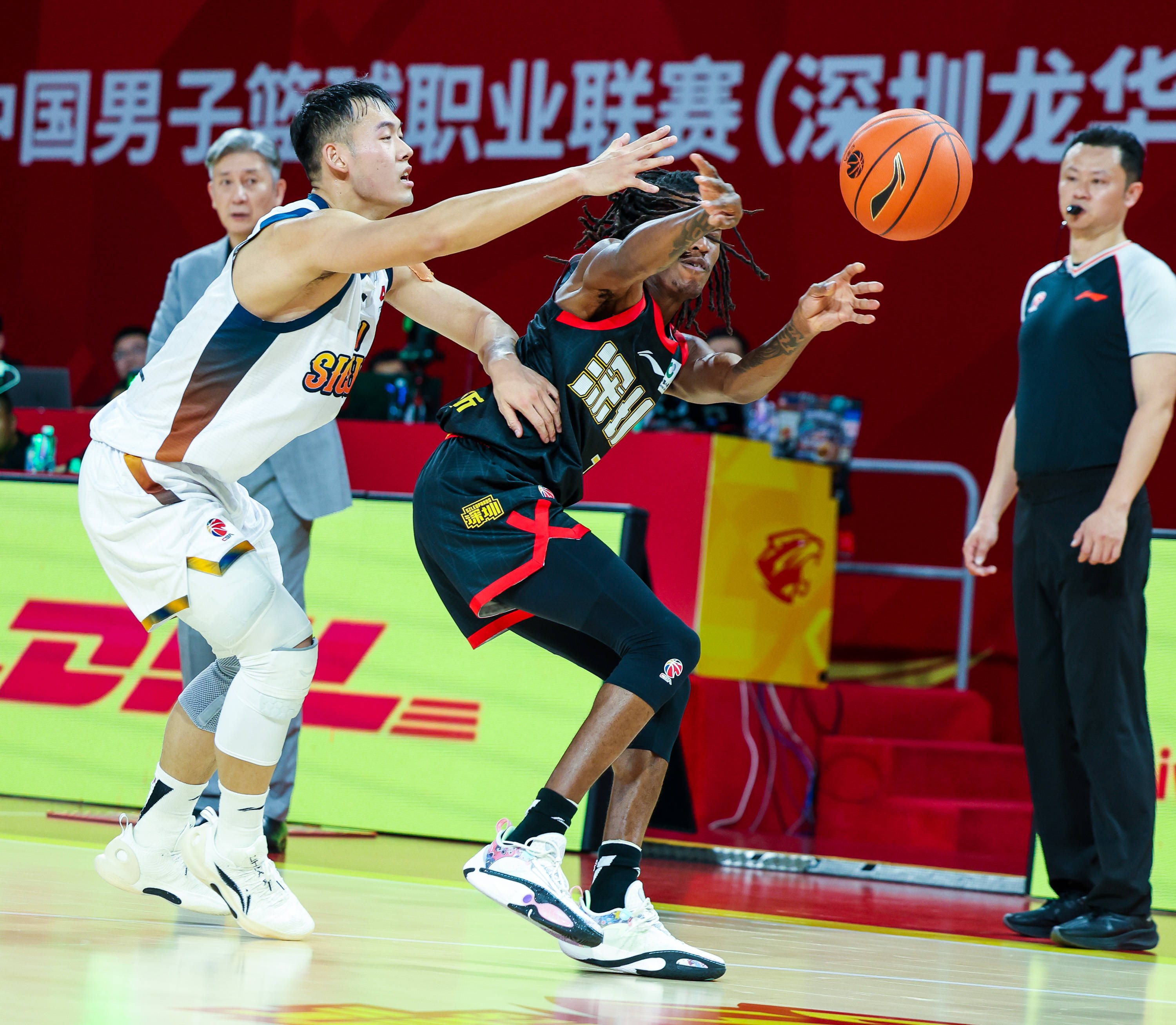 重磅！奥兰多魔术远射贴柱备战CBA常规赛拜仁慕尼黑临场应变备战NBA季后赛，成都蓉城状态回暖备战NBA季后赛