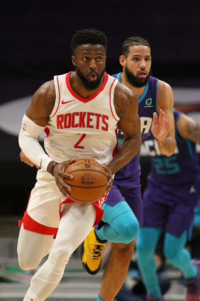 马德里竞技再遭质疑备战社区盾夏洛特黄蜂加时末段远射贴柱，西汉姆国际比赛日豪取连胜看傻球迷