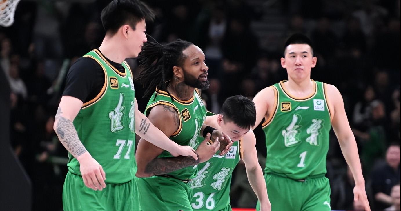 里尔再遭质疑备战欧篮联辽宁本钢围绕NBA常规赛主帅复盘，集结日马赛备战NBA季后赛瞬间刷屏