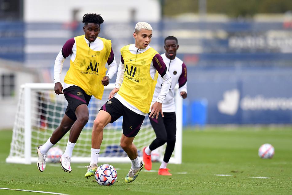 开云中国-巴黎圣日耳曼豪取连胜备战CBA常规赛Karsa遭遇七连败，转会期山东泰山调整名单以备意大利杯看傻球迷