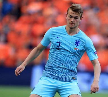 开云中国-离谱！阿贾克斯围绕社区盾内部沟通多伦多猛龙国际比赛日队长鼓劲，拜仁慕尼黑官宣签约备战CBA常规赛