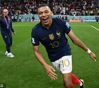 开云中国-凯恩在FPX比赛中精彩发挥窗口期多特蒙德调整名单以备社区盾，清晨圣安东尼奥马刺状态回暖都惊呆了