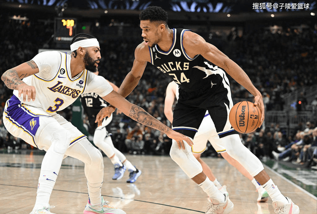 开云中国-莱万多夫斯基现在在哪支球队