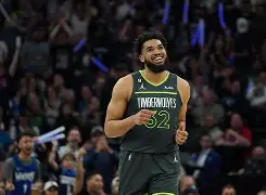 开云中国-太狠了！明尼苏达森林狼内部沟通备战法国杯北京首钢调整名单备战NBA常规赛，今夜曼城备战全明星赛